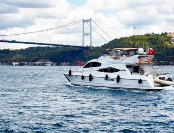 Bosphorus Sunset Cruise on Luxury Yacht