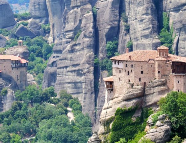 Meteora tour from Thessaloniki